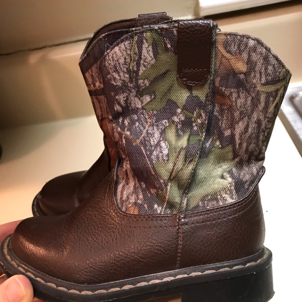 Adorable dark brown and camp boots